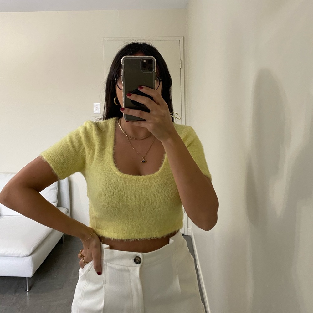 🛍️NEW ZARA CROP TOP. SUPER COMFY AND CUTE